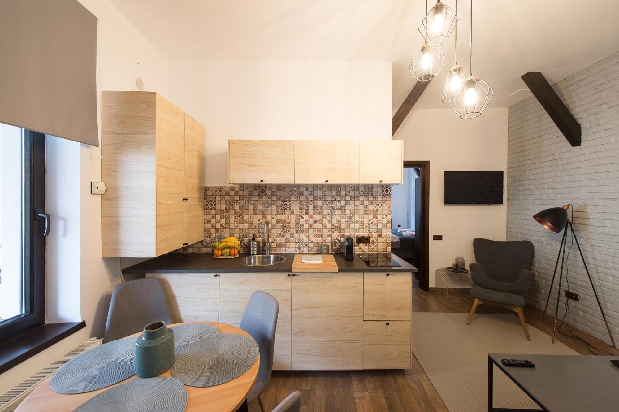Lovely Brasov Flat With Patio And Mountain Views Exterior foto